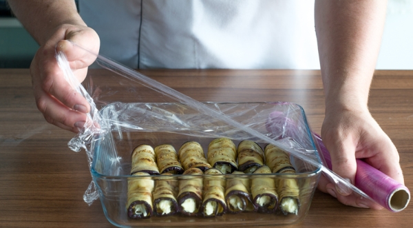 Рулетики из баклажанов с сыром, пошаговый рецепт с фото на 95 ккал