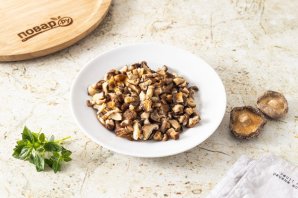 Тофу фаршированный шиитаке Тофу фаршированный шиитаке