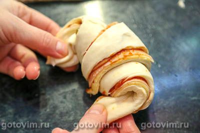 Пицца-круассан с ветчиной и сыром Пицца-круассан с ветчиной и сыром