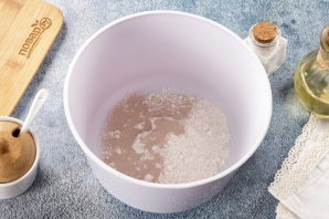 Дрожжевые оладушки на кефире