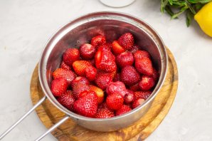 Варенье из клубники с лимоном и мятой Варенье из клубники с лимоном и мятой