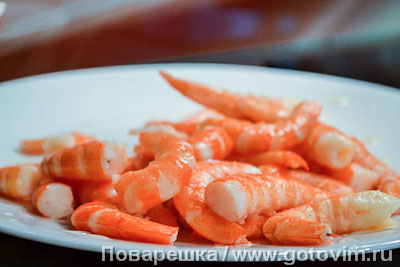 Сочные креветки с чесночным маслом, белым вином и травами Сочные креветки с чесночным маслом, белым вином и травами