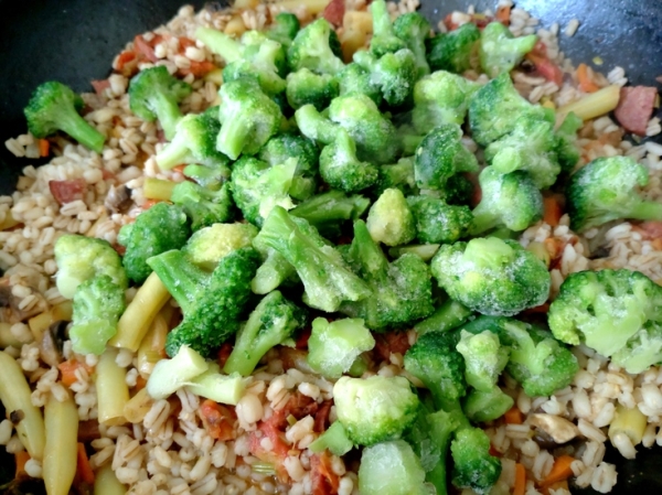 Перловка с овощами и грибами