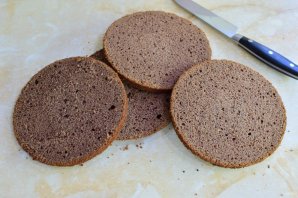 Шоколадный слоеный торт