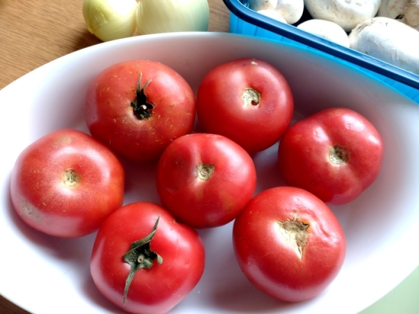 Помидоры фаршированные грибами, фаршем и кускусом Помидоры фаршированные грибами, фаршем и кускусом