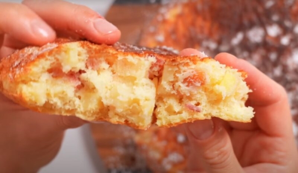 Яблочный пирог на сковороде. Ароматная Шарлотка без духовки Яблочный пирог на сковороде. Ароматная Шарлотка без духовки