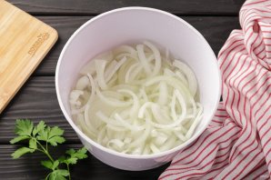 Куриные окорочка в казане на костре Куриные окорочка в казане на костре