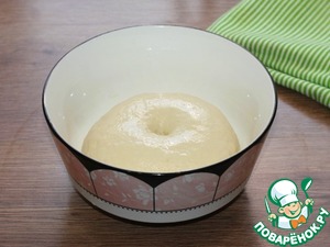 Слоеные пирожки с луком и картошкой