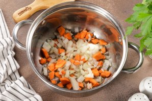 Суп с говядиной и картошкой Суп с говядиной и картошкой