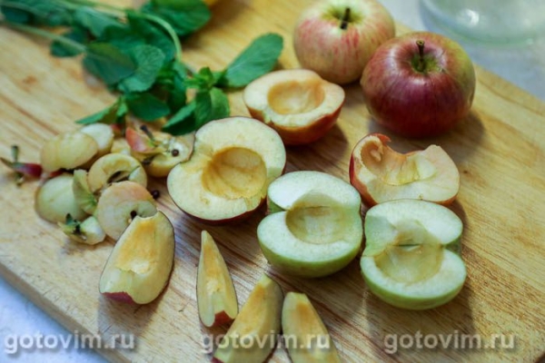 Компот мохито с яблоками, мятой и лимоном Компот мохито с яблоками, мятой и лимоном