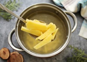 Щи из молодой капусты с курицей Щи из молодой капусты с курицей