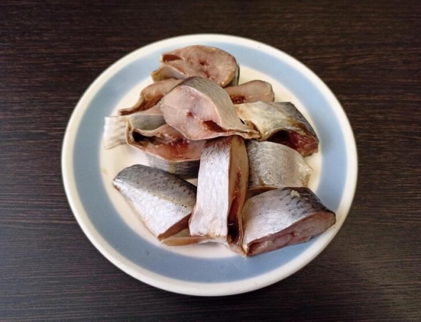 Тушеная сельдь с овощами и шампиньонами Тушеная сельдь с овощами и шампиньонами