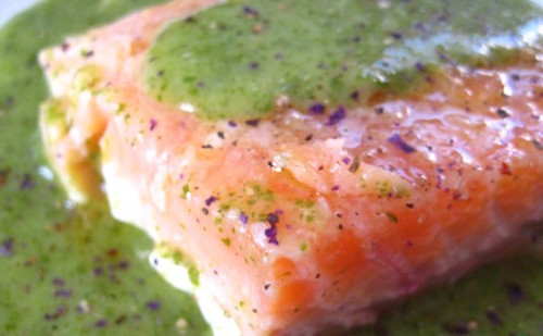 Семга маринованная с крем-соусом