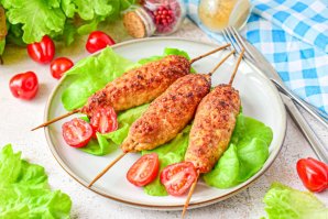Люля-кебаб из свинины и курицы Люля-кебаб из свинины и курицы