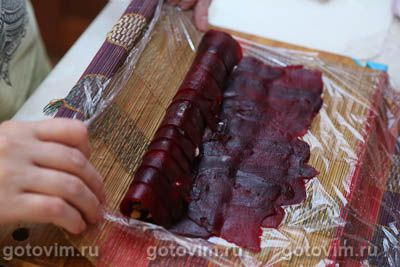 Роллы «Селёдка под шубой» Роллы «Селёдка под шубой»