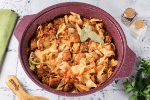 Классический бигус из квашеной капусты Классический бигус из квашеной капусты