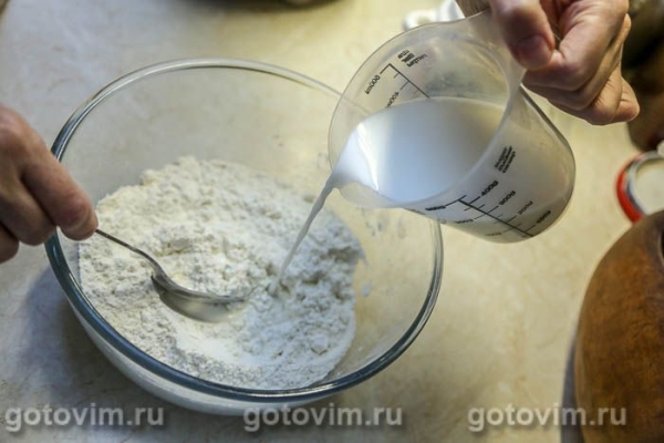 Оладьи с тыквой и изюмом