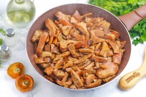 Жареные грибы рыжики