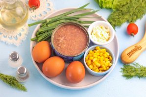 Салат из консервов Салат из консервов