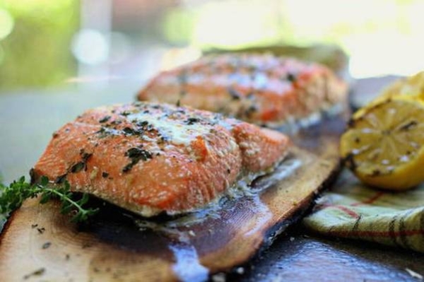 Горбуша на решетке с ореховым соусом Горбуша на решетке с ореховым соусом