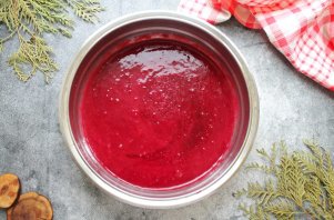 Джем из крыжовника с соком черной смородины Джем из крыжовника с соком черной смородины