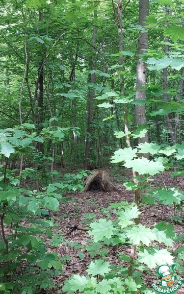Слойки с ветчиной, изюмом и оливками