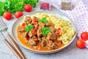 Говядина, тушеная в мультиварке Говядина, тушеная в мультиварке