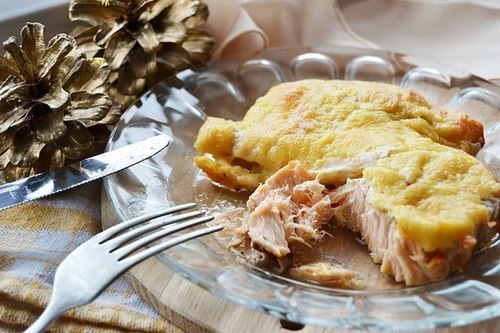 Горбуша под майонезом и сыром в духовке Горбуша под майонезом и сыром в духовке