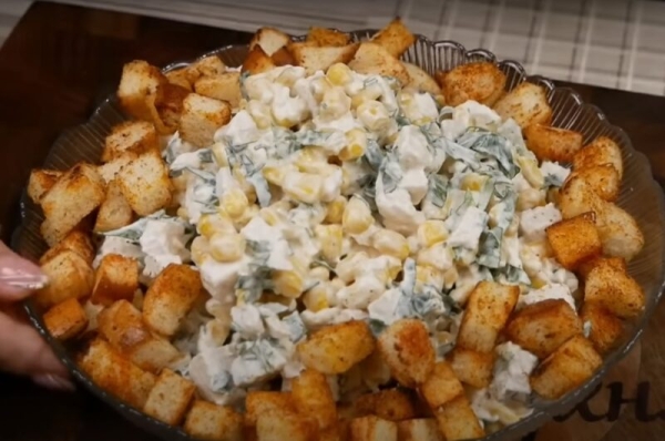 Новогодний салат “Ку-ка-ре-ку”. Вкусный закусочный салат: простой рецепт из доступных продуктов