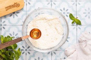 Хворост на воде хрустящий Хворост на воде хрустящий