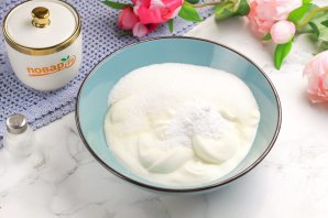 Сметанный торт по бабушкиному рецепту Сметанный торт по бабушкиному рецепту