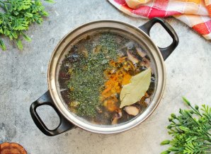 Суп с груздями Суп с груздями