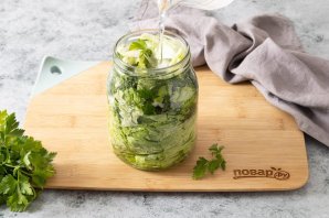 Зелень малосольная Зелень малосольная