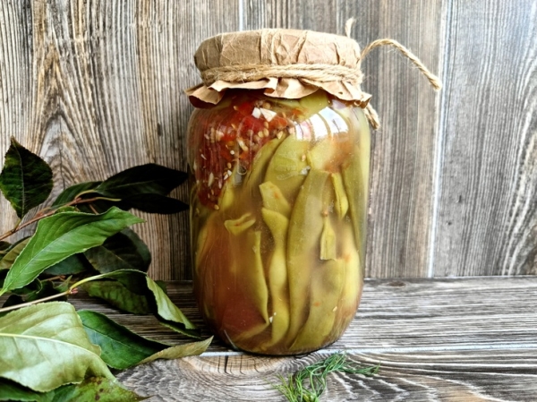 Турша (квашеная спаржевая фасоль) Турша (квашеная спаржевая фасоль)