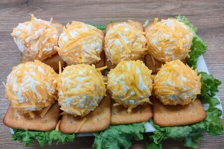 Фуршетные закусочные сырные шарики