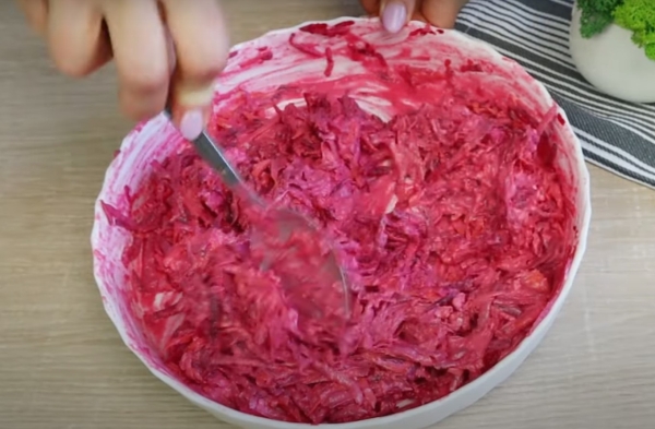 Салат «Дружба» — готовлю его за 3 минуты. Минимум продуктов, максимум вкуса