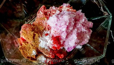 Цуккини (кабачки) с мясными фрикадельками и сыром Цуккини (кабачки) с мясными фрикадельками и сыром