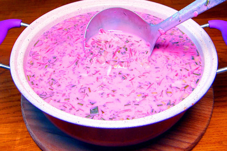 Холодный суп со свеклой