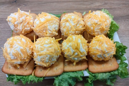 Фуршетные закусочные сырные шарики