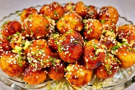 Молодой картофель в медово-соевом соусе Молодой картофель в медово-соевом соусе