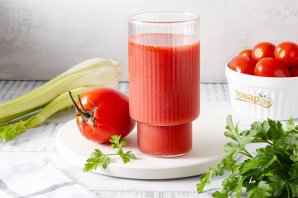 Томатный сок с сельдереем Томатный сок с сельдереем