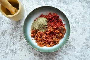 Сухая аджика по-грузински Сухая аджика по-грузински