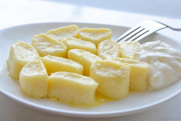 Быстрые ленивые вареники из творога с манкой Быстрые ленивые вареники из творога с манкой