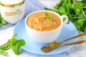 Крем из вареной сгущенки и сметаны Крем из вареной сгущенки и сметаны