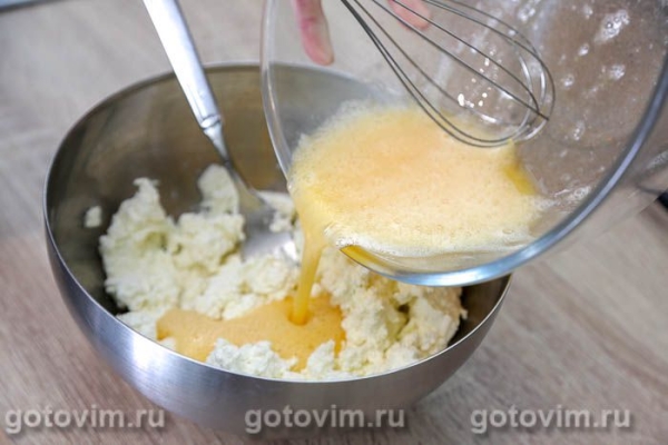 Творожная запеканка с грушей в мультиварке
