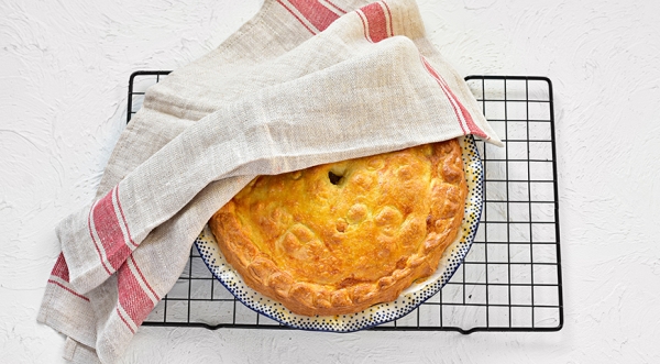 Простой пирог на кефире с мясом, пошаговый рецепт с фото Простой пирог на кефире с мясом, пошаговый рецепт с фото