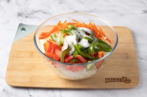 Салат из капусты с болгарским перцем на зиму Салат из капусты с болгарским перцем на зиму