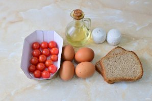 Яичница с гренками Яичница с гренками