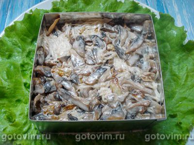 Мужской салат с курицей, грибами и дайконом Мужской салат с курицей, грибами и дайконом