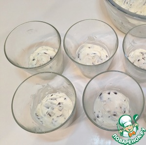 Десерт с творогом, маскарпоне и малиновым соусом Десерт с творогом, маскарпоне и малиновым соусом